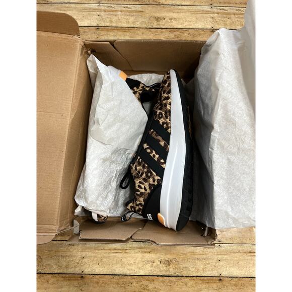 Adidas Women's Racer TR21 Leopard Animal Print Sneaker Running Shoe Size 8 - Picture 10 of 11